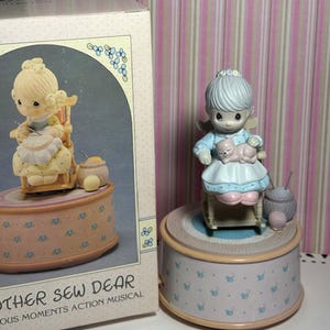 Mother Sew Dear Animated Music Box Enesco 1989 Tara&#39;s Theme