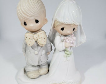 Bride and Groom Wedding Collectible Cake Topper