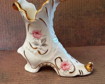 Bota de cerámica para mujer de porcelana blanca con ribete de oro de 22k de Dixon Art Studio