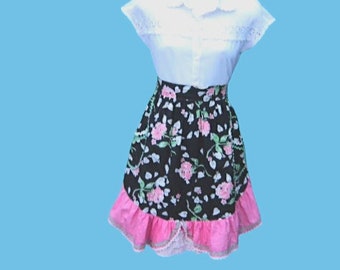 Black/Pink Rose Print Flouncy Cotton Apron; Ric-Rac Pockets; Square Dance/Cottage Chic/Folk Dance Over-Skirt