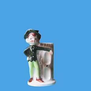Elf Kitchen Timer Statue with Clip For Recipe, Note, Ephemera; No Hourglass - Green Kitchen Pixie Figurine