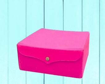Hot Pink Vintage Vinyl Box for Cosmetics, Hat, Accessories; MCM Jodee New York Square Box with Snap