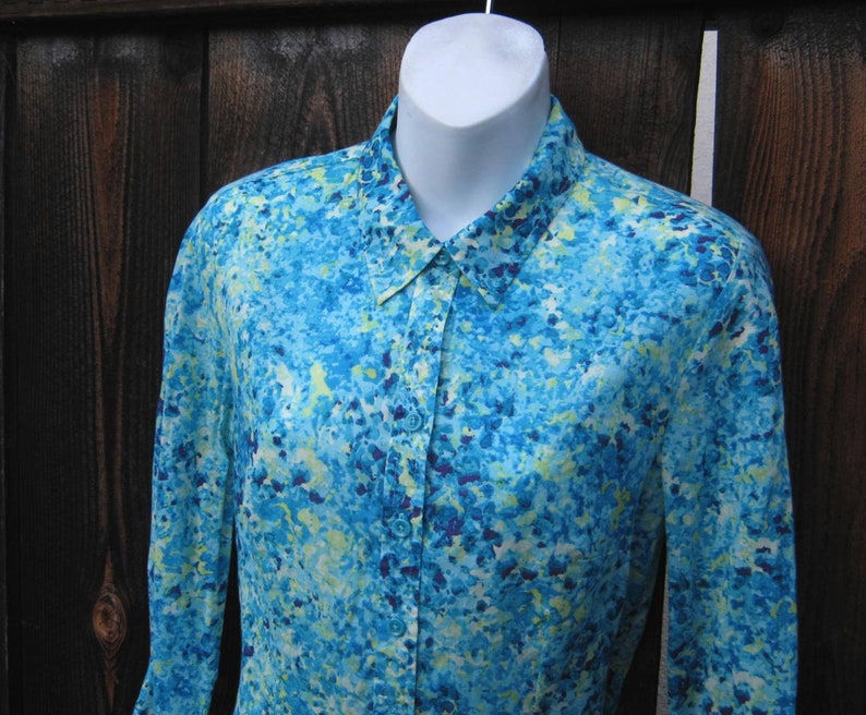 ChartreuseIndigoTurquoise Floral Print Blouse with 34 Sleeves; Women/'s Size 4-5Small Cotton Floral Button Up Top