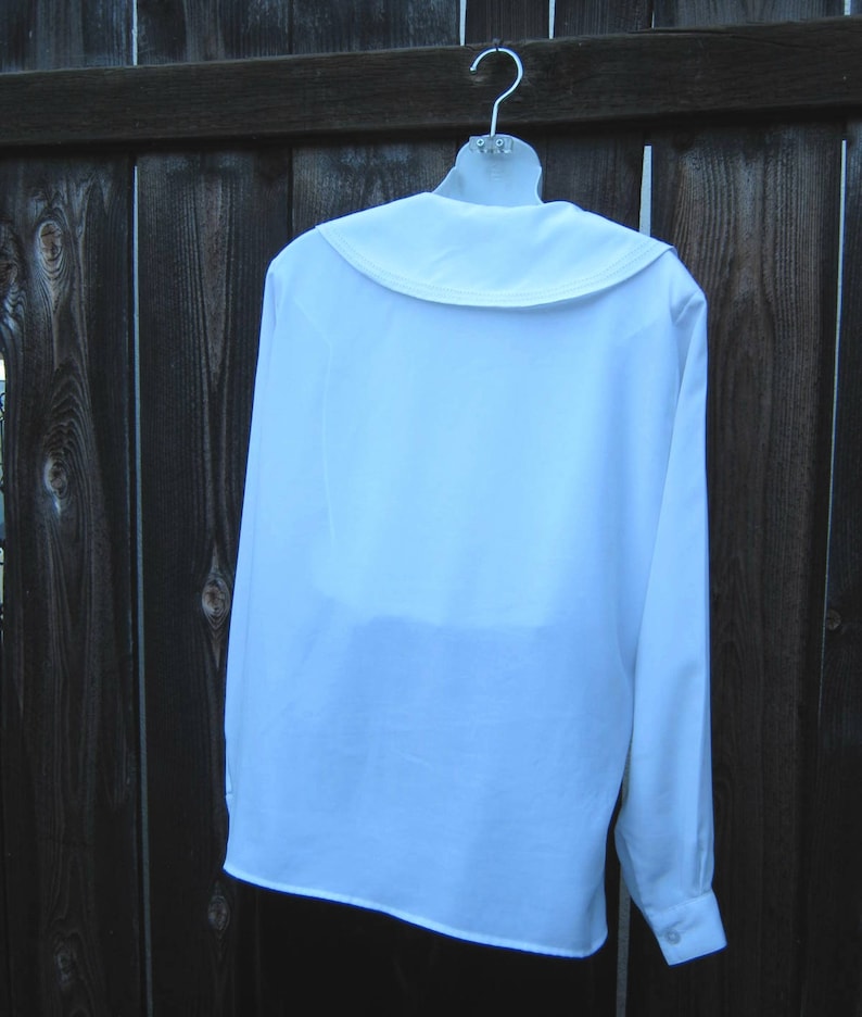 Puritan-Style Collar; Size 10 Late /'80s-/'90s Vintage SecretaryLibrarianTeacherPoet Shirt Flowy Off-White Blouse with Large
