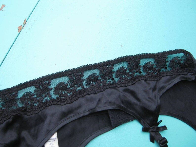 Lacy Black Garter Belt; Vintage VS Medium; Adjustable Garter Straps
