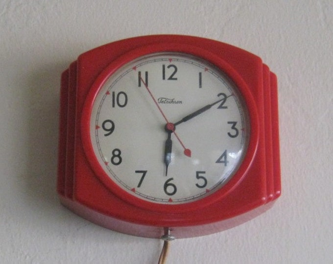 Vintage Red Kitchen Clock Vintage Kitchen Wall Clock Red Etsy