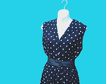 Polka-dotted Navy '50s Dress; Size 6-7 Fit & Flare Sleeveless Travables by Meindel Rockabilly/Pin-Up Dress