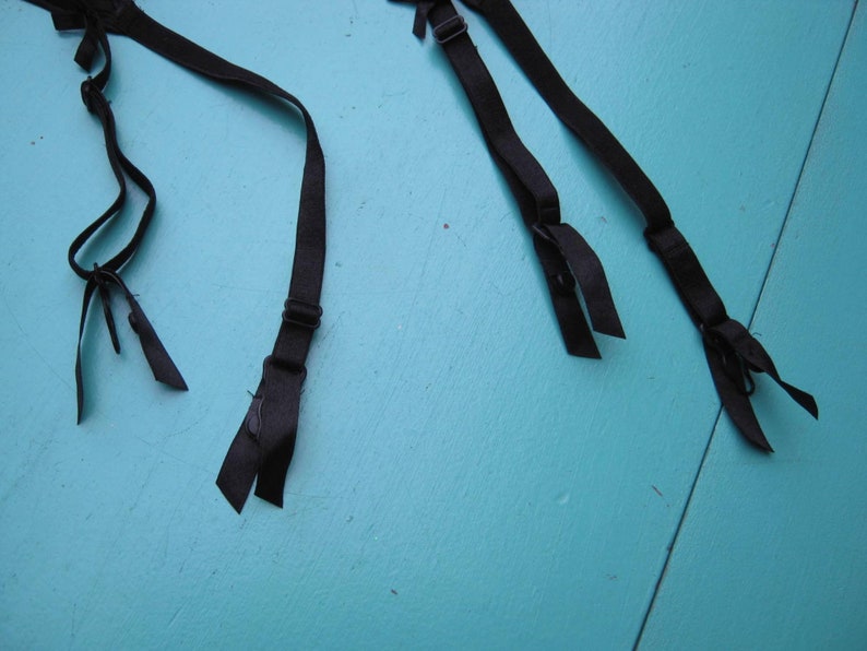 Lacy Black Garter Belt; Vintage VS Medium; Adjustable Garter Straps