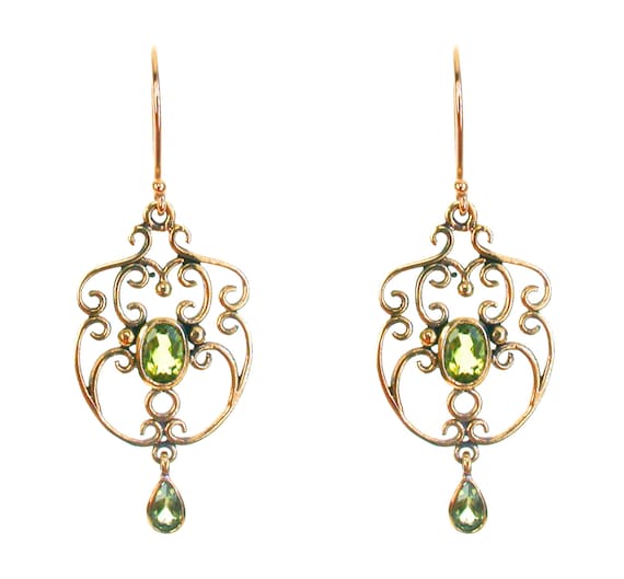 9ct Peridot earrings 9ct Peridot earrings