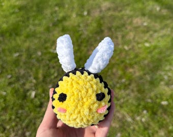 Abeja de ganchillo hecha a mano, amigurumi, pequeño peluche, decoración de primavera y verano