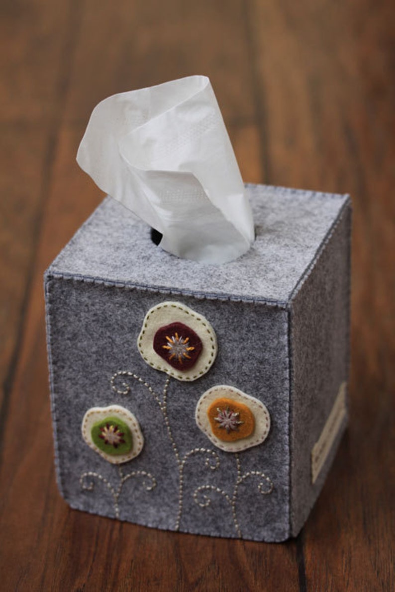 Nikkie's Felt Poppy Tissue Box Cover-Light Gray image 4