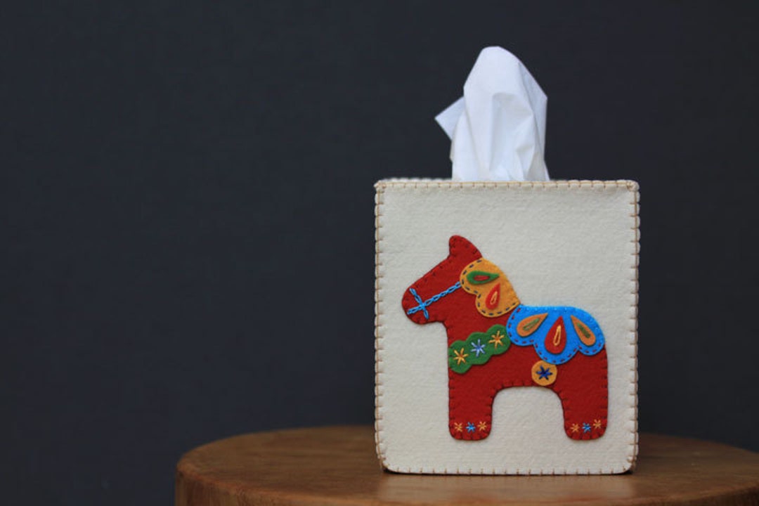 Nikkie's Felt Dala Horse Tissue Box Cover A Red Horse on a Ivory