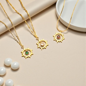 Regalo unico con pietra portafortuna, collana con ciondolo sole personalizzato e pietra portafortuna, collana con sole in oro e pietra portafortuna, gioielli celestiali, regalo di collana spirituale (Regno Unito)