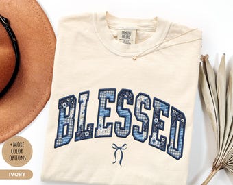 Chemise chrétienne en faux patchwork Blessed Comfort Colors® T-shirt universitaire en toile à fleurs florales Nom biblique de la foi Cadeau religieux tendance T-shirt d'église