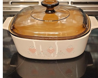 Corning Ware Hearts and Flowers Casserole Dish 2L with Amber Pyrex Lid A-1.5-B