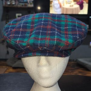 Gorra plana de lana Pendleton a cuadros, estilo Newsboy Ivy, azul, verde y rojo, talla mediana, fabricada en EE. UU. imagen 1