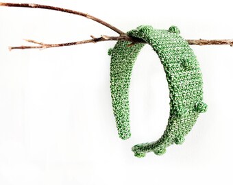 Green bubbles headband crocheted of a very singular thread. Woman gifts handmade in Spain