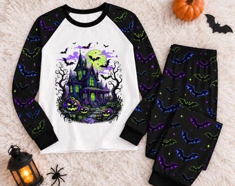 Vintage Halloween Pajamas, Bat Print Sleepwear, Spooky Loungewear, Gothic Fall Nightwear, Cozy Pajama Outfit, Fall Season Gift