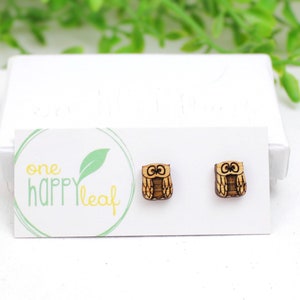 Owl earrings -  cute earrings - owl studs jewellery