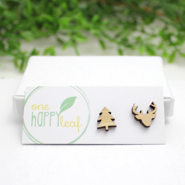 Pendientes de renos y árboles de Navidad - pendientes navideños - regalos de Navidad - tachuelas desiguales - joyas navideñas - ciervos