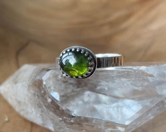 Green Tourmaline Rustic Silver Bark Ring, Nature Inspired - size 9
