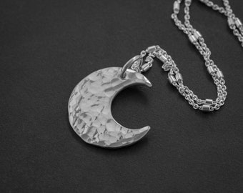 Moon Necklace, Crescent Moon Necklace, Dainty Necklace, Moon Jewellery, Space Necklace, Gift for Her, Moon Pendant, Minimalistic Jewellery