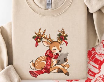 Cute Retro Christmas Deer Shirt, Cozy Reindeer Holiday Tee, Woodland Animal Xmas Graphic, Festive Cottagecore Apparel, Winter Lover Gift