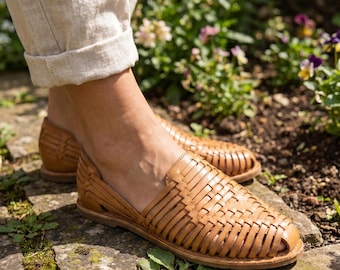 Mexican Huarache Sandals - Boho- Hippie - Vintage - Mexican - Leather - Shoes - Handmade - Gift for her - gift for mom - black friday deal