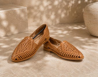 Ręcznie robione skórzane sandały Huarache – styl boho vintage – wygodne, wsuwane buty – idealne na podróż i plażę – idealny prezent dla niej