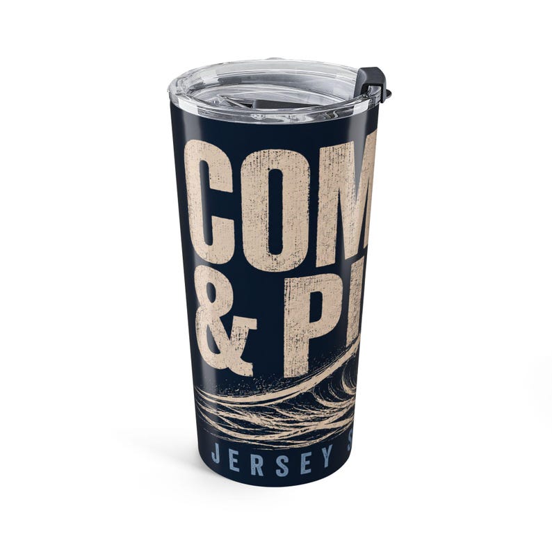 Vaso compacto de 20 oz con diseño de tormenta de Jersey y oleaje, ideal como regalo para surfistas de la costa este. imagen 6