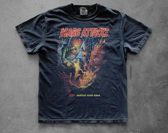 Mars Attacks graphic T-shirt | vintage sci-fi alien poster