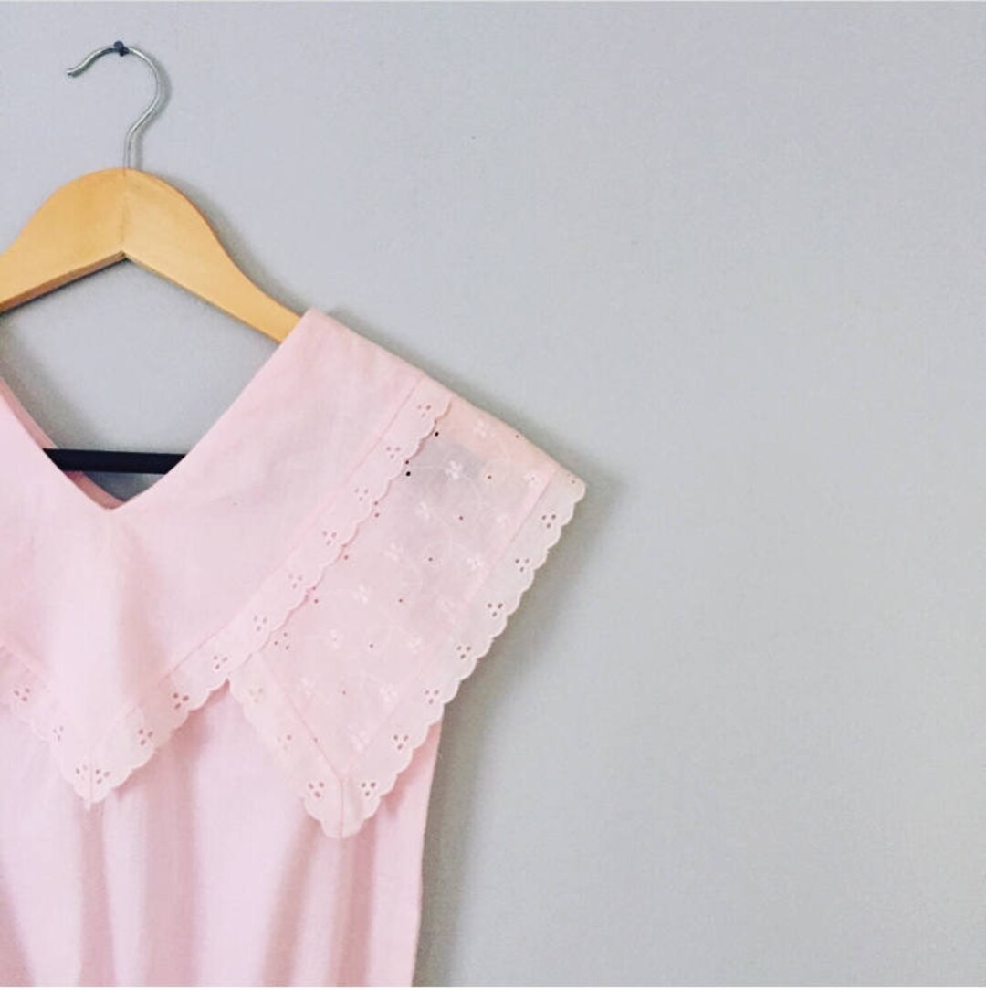 Vintage 90’s pink paisley top