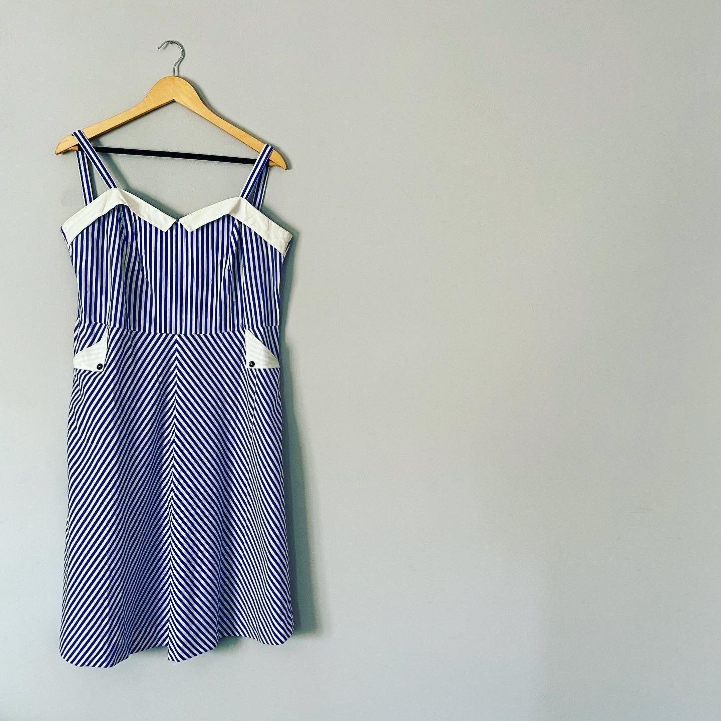Blue and white vertical striped dress hot sale