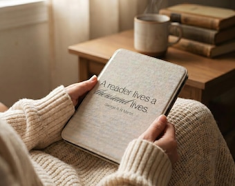 Un lector vive mil vidas. Funda para Kindle / Portada para lector electrónico con cita.