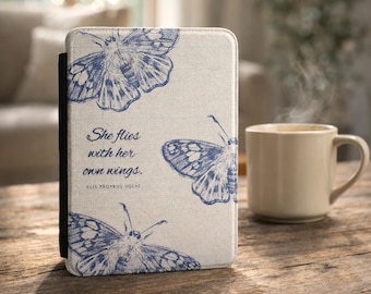 Etui na Kindle z ilustracją niebieskiego motyla | Lata na własnych skrzydłach