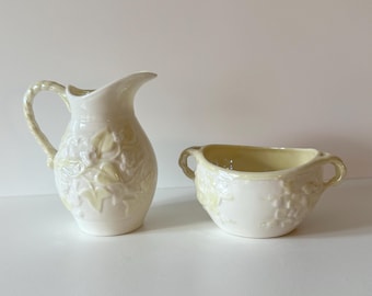 Zestaw cukierków i śmietanek Belleek Ireland w kolorze bluszczowym, opalizujący żółty – 1. zielona marka (1946–1955)