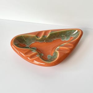 Vintage Royal Haeger Pottery MCM Triangular Boomerang Ashtray / Trinket Dish - Salmon Orange with Green Drip Glaze #3420