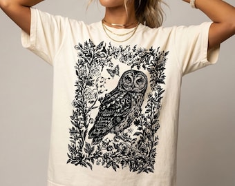 Búho estilo cottagecore PNG, diseño de animales del bosque de arte popular, gráfico floral del bosque, ilustración de naturaleza bohemia, estética de búho vintage PNG