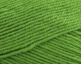 Fiddlesticks 8 Ply Bright Green Acrylic Yarn (100g, 250m) – Soft, Anti-Pilling #70011