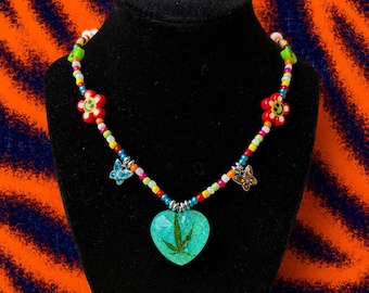 Collar con dije de corazón hecho a mano / Joyería de cuentas estilo años 20, accesorios para festivales y fiestas rave (ajustable de 20 a 24 pulgadas)