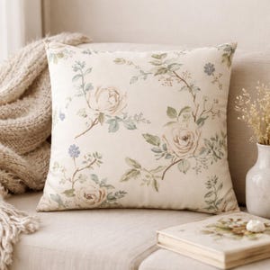 Poszewka na poduszkę z nadrukiem kwiatowym i botanicznym w stylu vintage | Poduszka