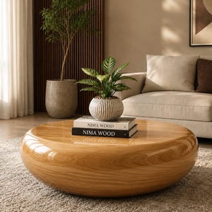 Natuurlijke ronde salontafel van massief hout, lage tafel in Japandi-stijl, minimalistisch woonkamermeubilair, handgemaakte houten salontafel