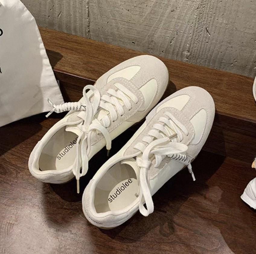 Minimalist Off-White Cow Leather Sneakers Retro German Army Trainer Style
