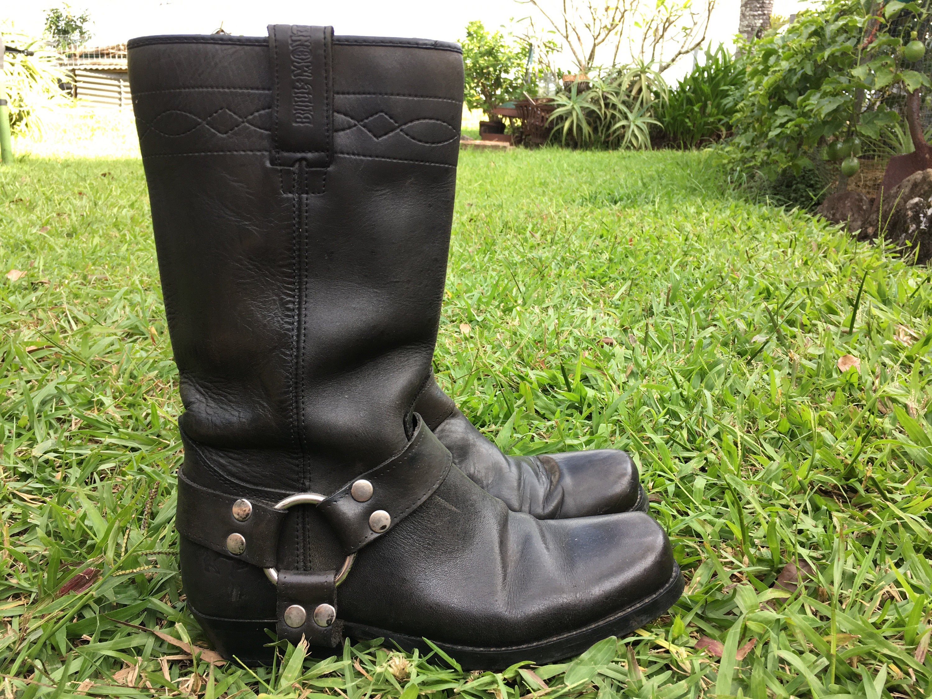 black leather trainers size 6