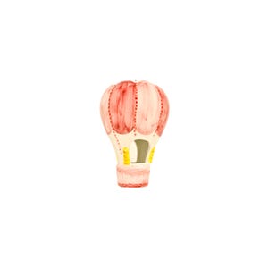 Può includere: Una mongolfiera in ceramica nei toni del rosa e del crema. La parte superiore della mongolfiera è di un rosa più scuro, con una base color crema e una piccola finestra. Accenti gialli sono visibili sul cestino e sui dettagli.