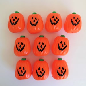 Halloween Pumpkin Light Covers, 10 Plastic Jack O Lanterns for Mini Lights, HMK Co Hallmark Cards, Orange and Black Fall Decor