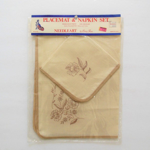 Placemat and Napkin Set to Embroider, Unused Betsy Ross Needle Art Set, to Complete One Placemat and One Napkin