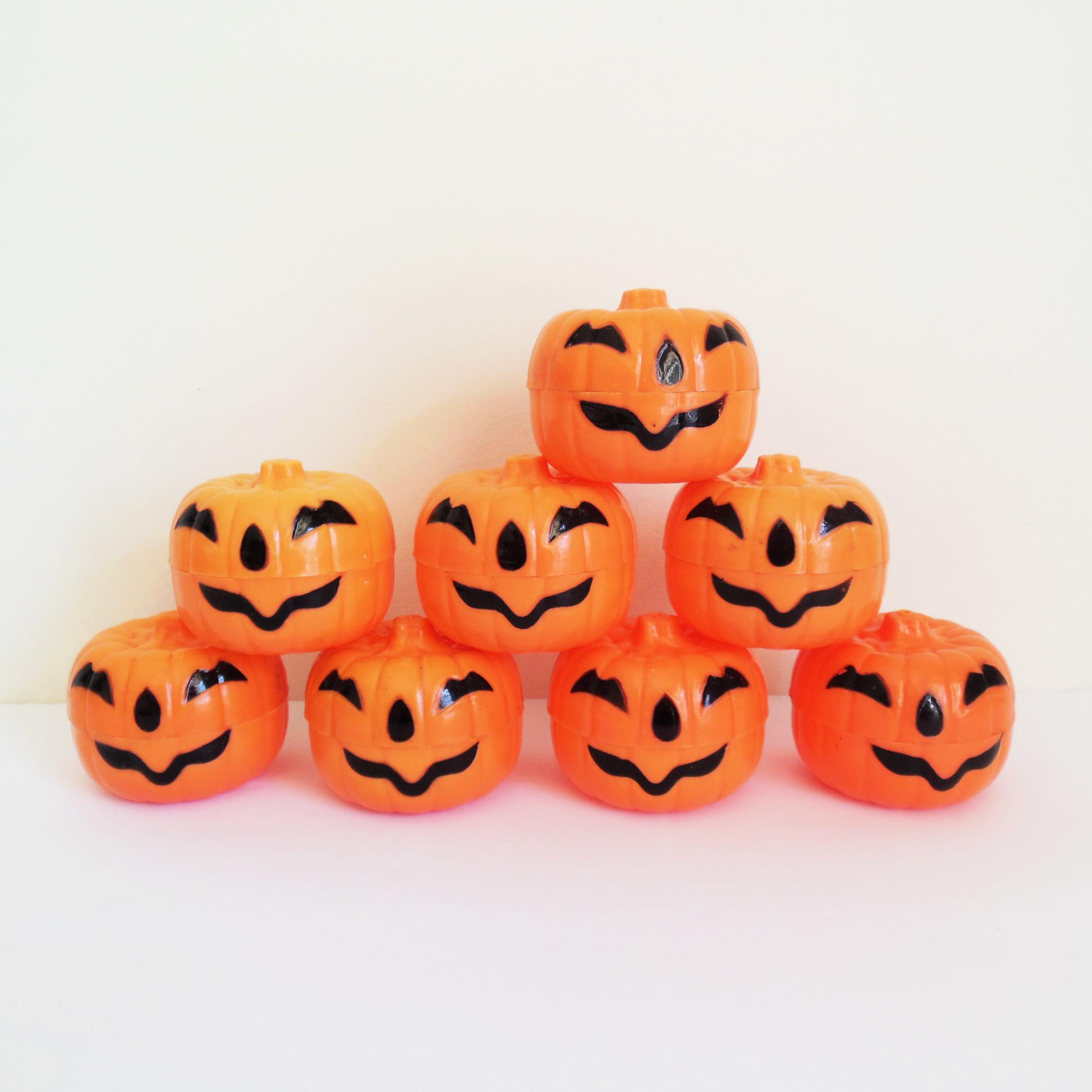 Spearhead Little Halloween Pumpkin Containers, 8 Plastic Two Part Jack O Lantern Candy or Treat Holders, 1995 Made in China Sold as is