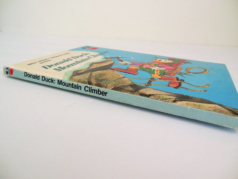 Donald Duck Mountain Climber, Random House Book Club Edition, Copyright 1978 by Walt Disney Productions, Wonderful World of Reading image 2