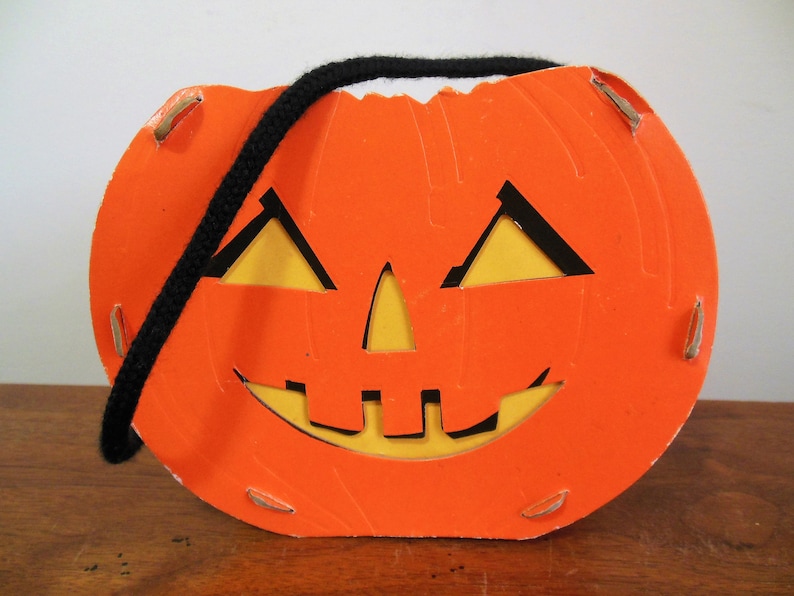 Halloween Cardboard Lantern Pumpkin Container Made In Taiwan For Department 56 Jack O Lantern With Handle Retro 1986 Halloween Decor Collectibles Art Collectibles Issho Ueno Com Halloween Cardboard Lantern Pumpkin Container Made In Taiwan For Department 56 Jack O Lantern With Handle Retro 1986 Halloween Decor Collectibles Art Collectibles Issho Ueno Com